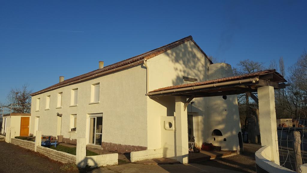 Domaine De L'Etanchet Hotell Saint-Hilaire-le-Vouhis Exteriör bild