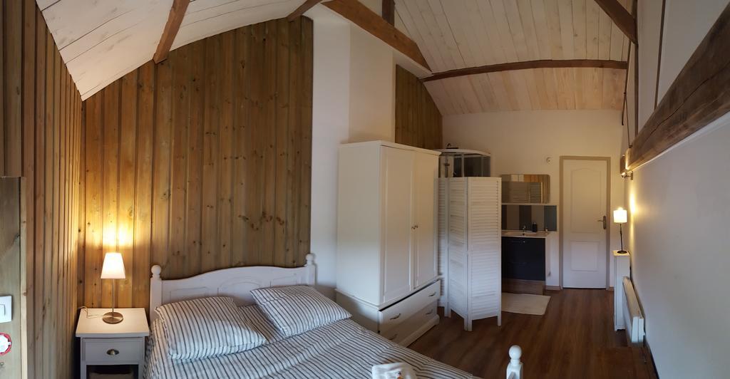 Domaine De L'Etanchet Hotell Saint-Hilaire-le-Vouhis Exteriör bild
